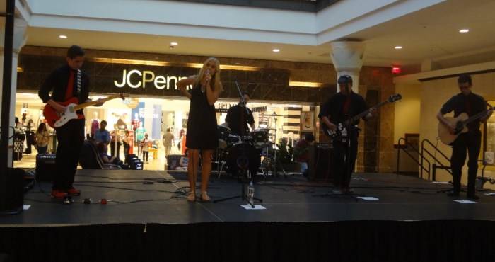 TOS at Solomon Pond Mall